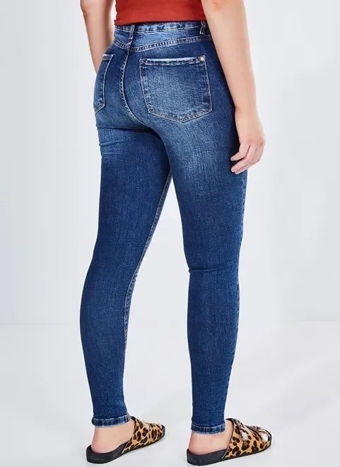 calça skinny jeans com puídos calça skinny jeans com puídos