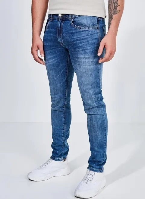 calça skinny em jeans escuro detalhe bolso calça skinny em jeans escuro detalhe bolso