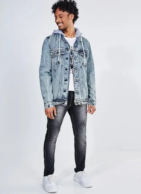 calça skinny em black jeans com puídos calça skinny em black jeans com puídos