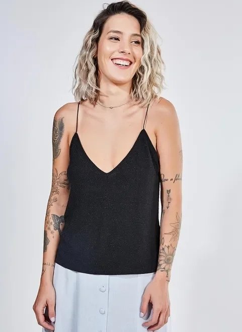 regatinha preta com fio metalizado regatinha preta com fio metalizado