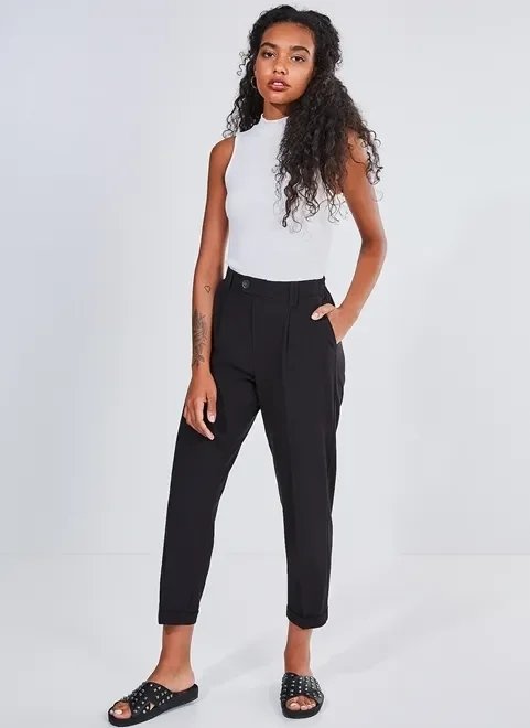 calça em alfaiataria calça em alfaiataria