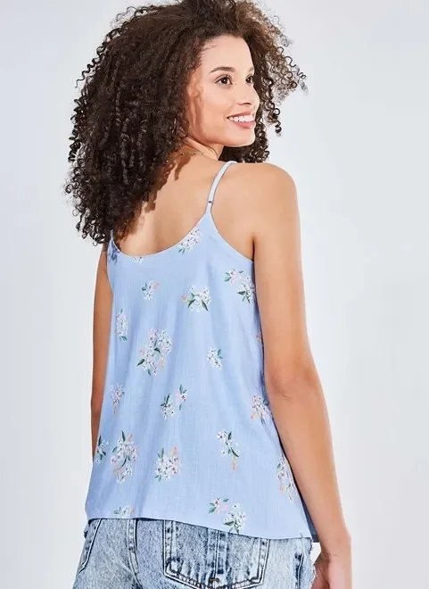 regatinha com estampa floral regatinha com estampa floral