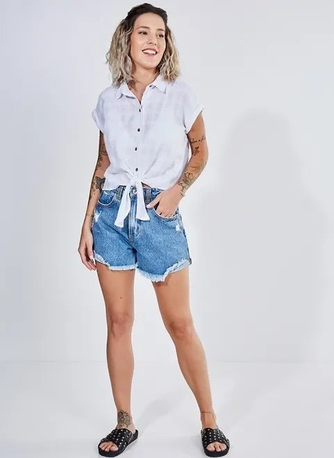 camisa manga curta com nozinho na barra camisa manga curta com nozinho na barra