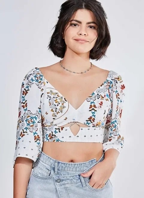 blusa cropped estampa borboletas blusa cropped estampa borboletas