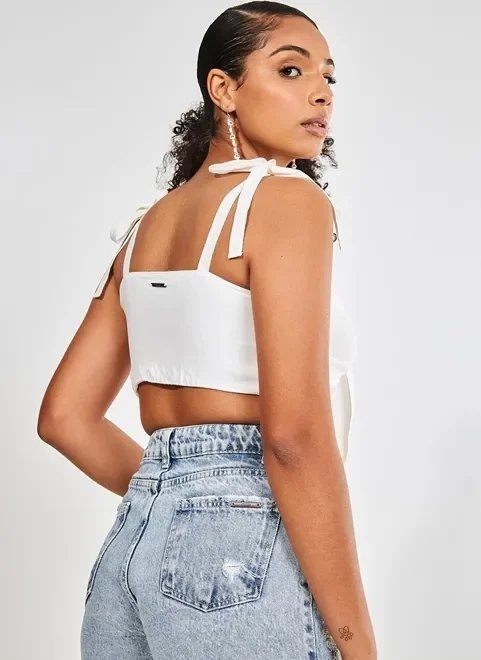 top off-white com amarração top off-white com amarração