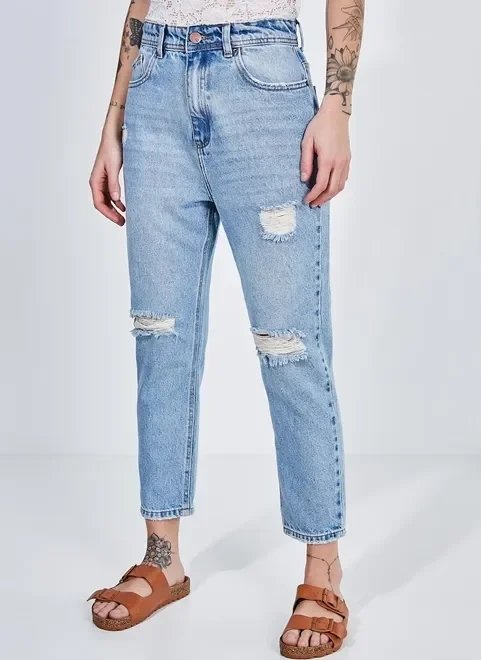 calça boyfriend em jeans claro calça boyfriend em jeans claro