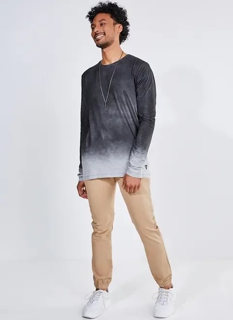 camiseta manga longa em degrade camiseta manga longa em degrade