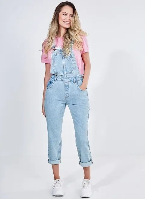 macacão em jeans claro macacão em jeans claro