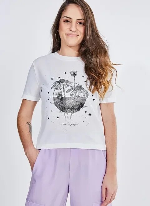 blusa em malha texturizada estampa flores blusa em malha texturizada estampa flores
