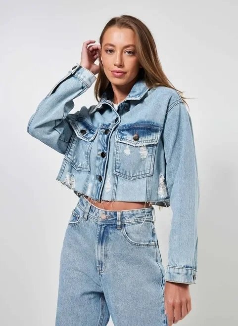 jaqueta cropped em jeans claro jaqueta cropped em jeans claro