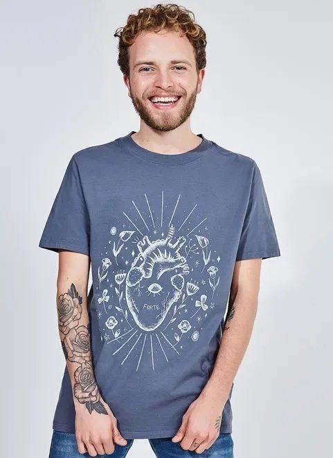 camiseta manga curta estampa coração camiseta manga curta estampa coração