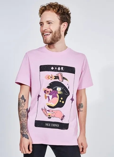 camiseta manga curta estampa mística camiseta manga curta estampa mística