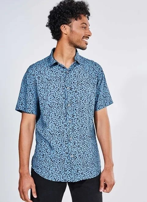 camisa manga curta azul estampada camisa manga curta azul estampada