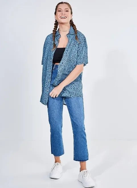 camisa manga curta azul estampada camisa manga curta azul estampada