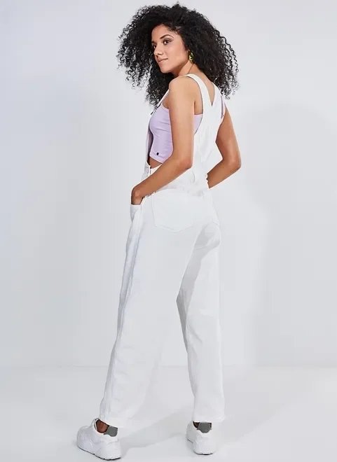 macacão off-white em sarja macacão off-white em sarja