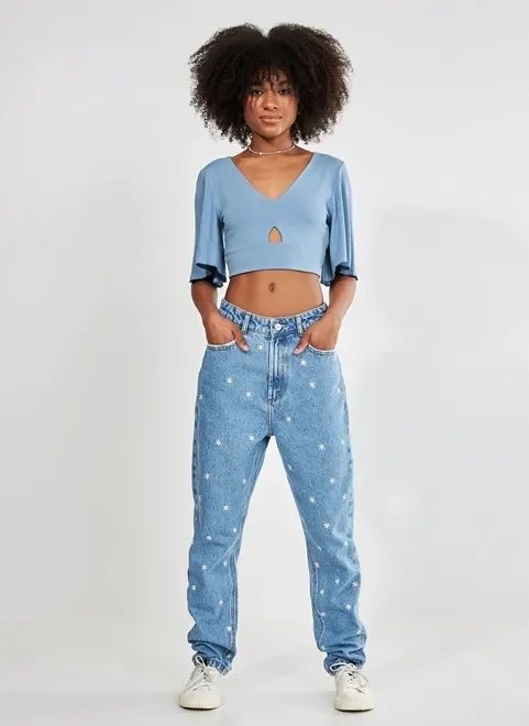 blusa cropped com detalhe e manga flare blusa cropped com detalhe e manga flare