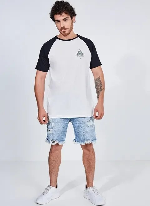 camiseta manga raglan com estampa camiseta manga raglan com estampa