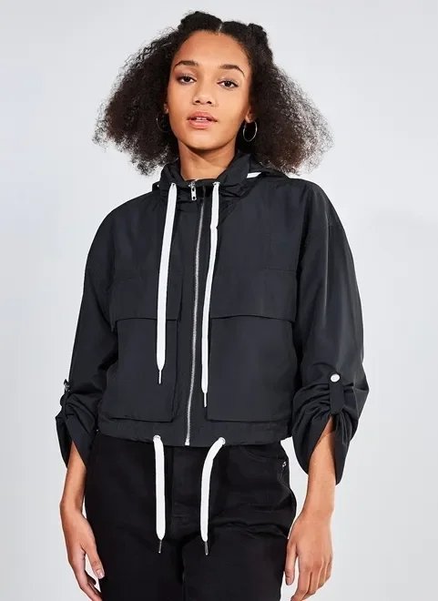 jaqueta cropped corta vento levinha jaqueta cropped corta vento levinha