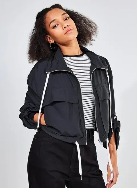 jaqueta cropped corta vento levinha jaqueta cropped corta vento levinha