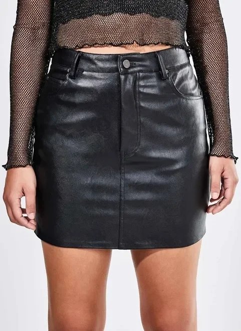 saia preta em material sintético saia preta em material sintético