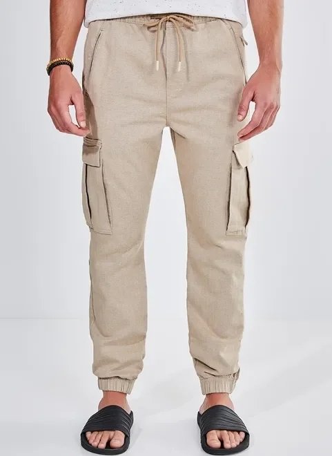calça em sarja caqui bolsos cargo calça em sarja caqui bolsos cargo