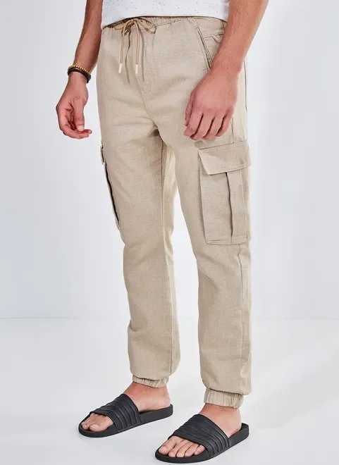 calça em sarja caqui bolsos cargo calça em sarja caqui bolsos cargo