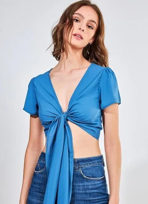 blusa com amarração na frente blusa com amarração na frente