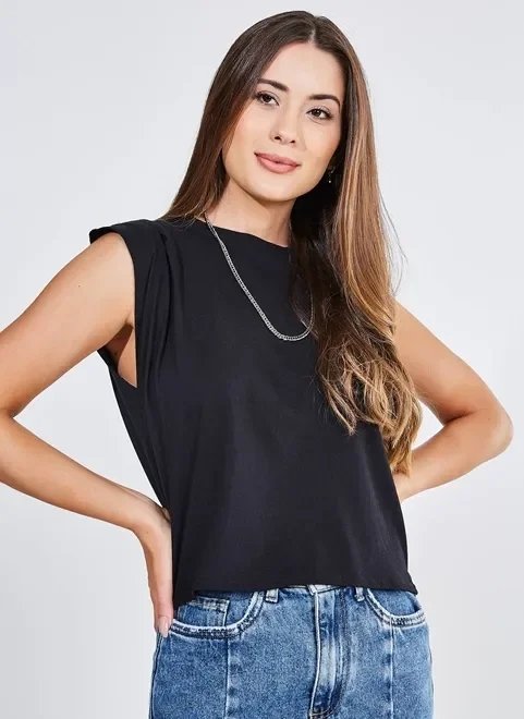 blusa lisa com pregas no ombro blusa lisa com pregas no ombro
