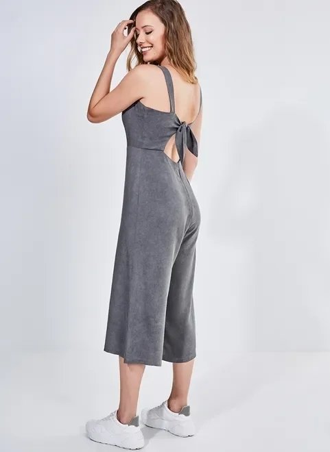 macacão midi preto estonado macacão midi preto estonado