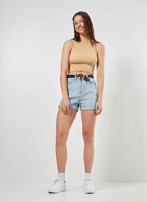 short mom jeans com faixa floral short mom jeans com faixa floral