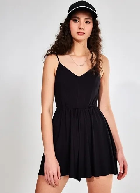 macaquinho de malha com alcinhas macaquinho de malha com alcinhas