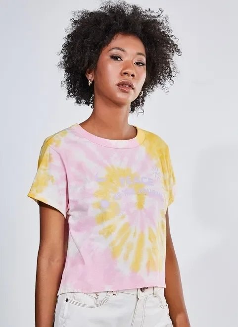 camiseta cropped tie dye peace camiseta cropped tie dye peace