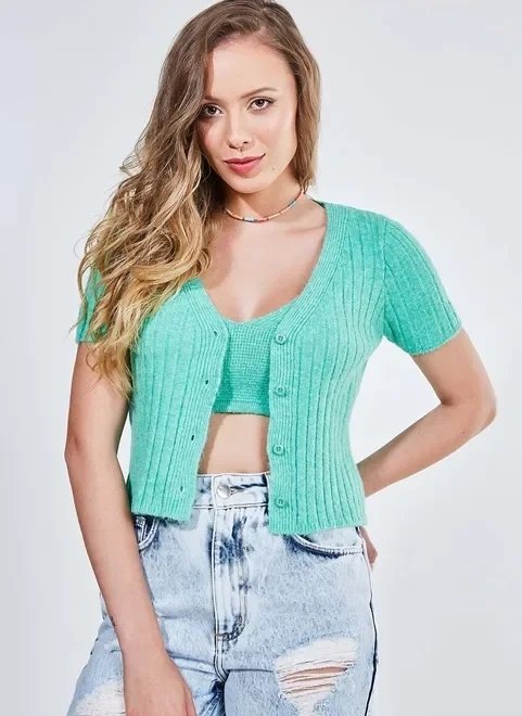 blusa verde em tricô com botões blusa verde em tricô com botões