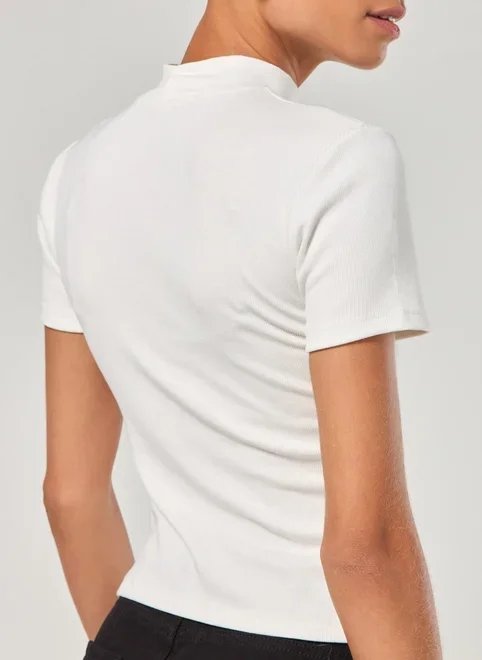 blusa básica de golinha alta blusa básica de golinha alta