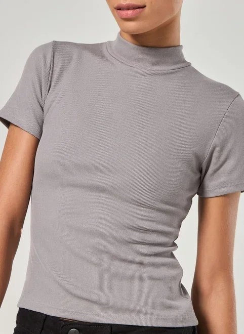 blusa básica de golinha alta blusa básica de golinha alta