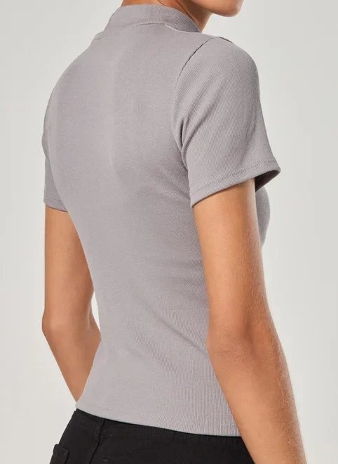 blusa básica de golinha alta blusa básica de golinha alta