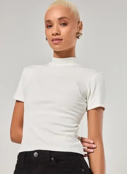 blusa básica de golinha alta blusa básica de golinha alta