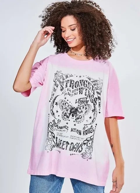 camiseta oversized estampa borboleta camiseta oversized estampa borboleta