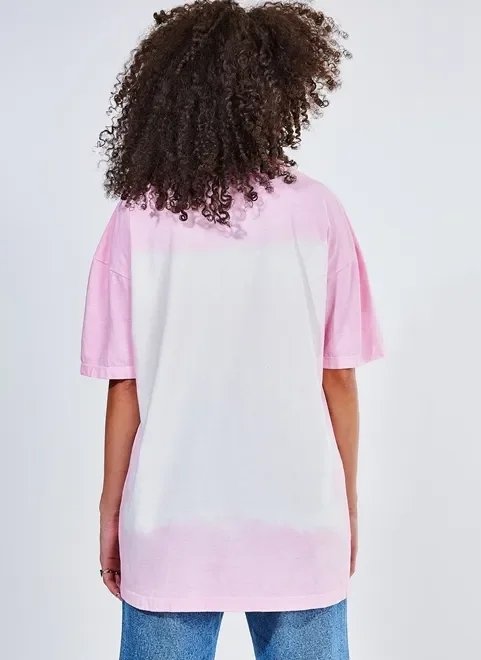 camiseta oversized estampa borboleta camiseta oversized estampa borboleta