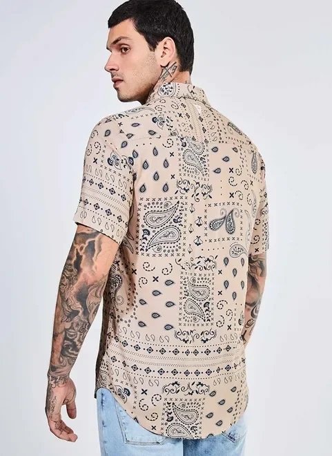 camisa estampa bandana camisa estampa bandana