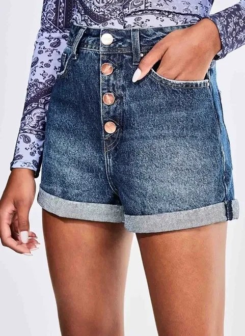 short hot pants com barra dobrada short hot pants com barra dobrada