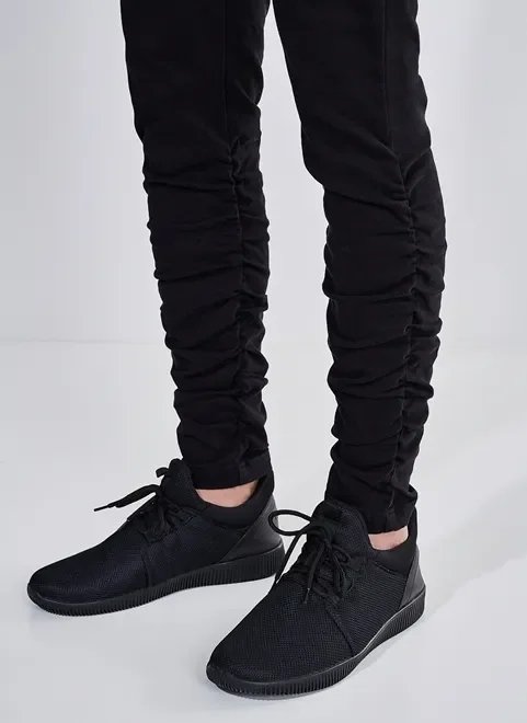 calça jogger preta em sarja calça jogger preta em sarja