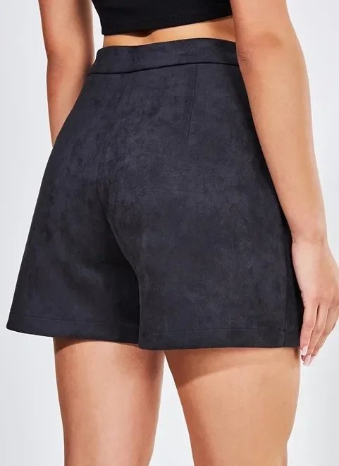 short saia preto em suede short saia preto em suede