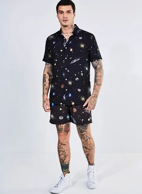 camisa universo em expansão camisa universo em expansão
