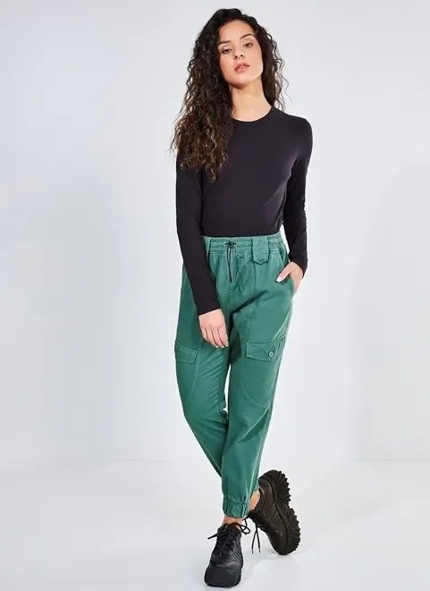 calça jogger verde escuro com regulador calça jogger verde escuro com regulador