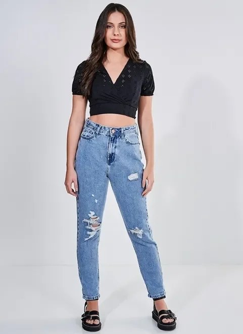 calça mom jeans com puídos calça mom jeans com puídos