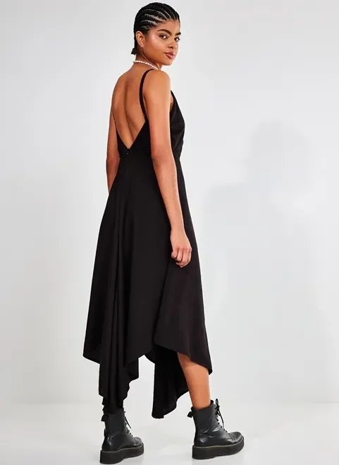 vestido midi preto com pontas vestido midi preto com pontas