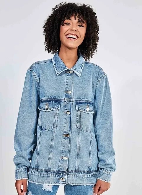 jaqueta em jeans claro oversized jaqueta em jeans claro oversized