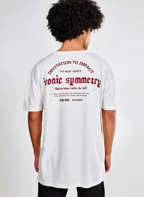 camiseta com estampa nas costas camiseta com estampa nas costas