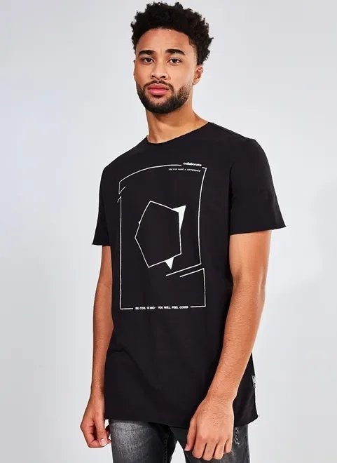 camiseta gola canoa com estampa geométrica camiseta gola canoa com estampa geométrica